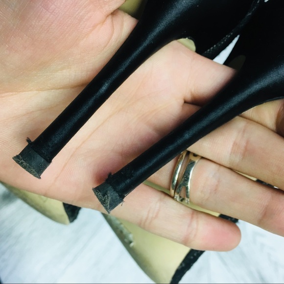 Badgley Mischka | Belle Lace Bow Booties Size 6.5 - Picture 4 of 8